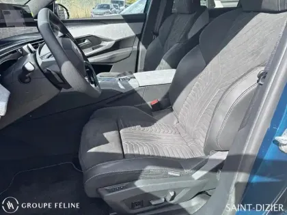 Photo 8 Peugeot 3008  Electrique 210ch Batterie 73 kWh GT Exclusive
