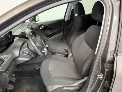 Photo 7 Peugeot 208  1.2 110 S&S 5p clim camera Régulateur Bluetooth