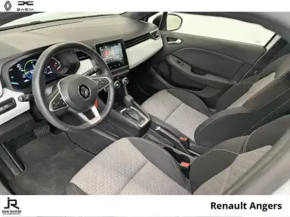 Photo 14 Renault Clio  1.6 E-Tech hybride 140ch Limited -21N