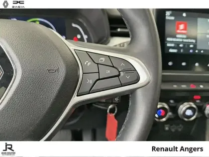 Photo 13 Renault Clio  1.6 E-Tech hybride 140ch Limited -21N
