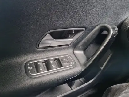 Photo 13 Mercedes Classe A  180 d 116ch Style Line