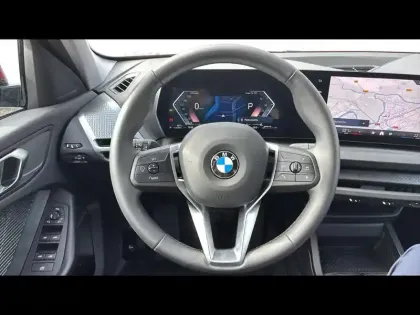 Photo 11 BMW Serie 1 Série 1 116A 122ch M Sport Design DKG7