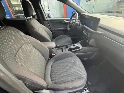 Photo 12 Ford Kuga  2.5 Duratec 180ch Hybrid FlexiFuel ST-Line Powershift