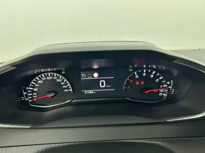 Photo 16 Peugeot 2008  PureTech 100 S&S BVM6