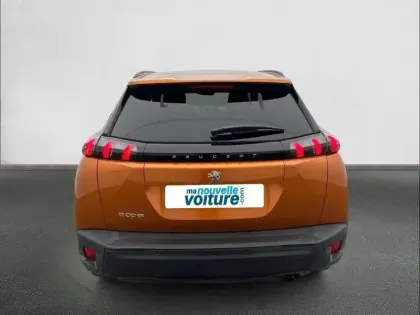 Photo 11 Peugeot 2008  PureTech 100 S&S BVM6