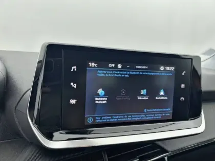 Photo 28 Peugeot 2008  PureTech 100 S&S BVM6