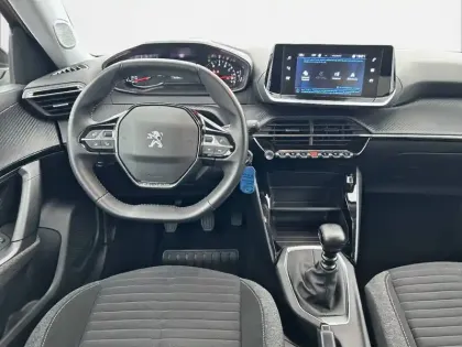 Photo 14 Peugeot 2008  PureTech 100 S&S BVM6