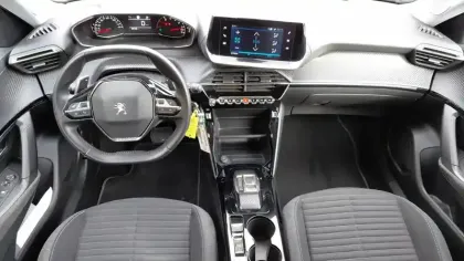 Photo 15 Peugeot 2008  PureTech 130 S&S EAT8