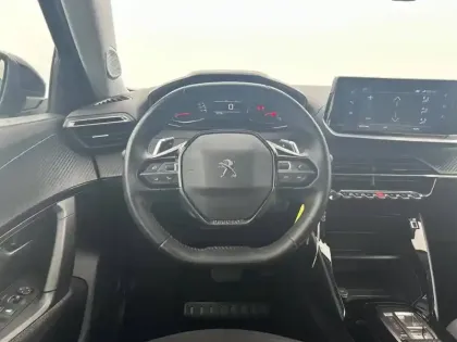 Photo 31 Peugeot 2008  PureTech 130 S&S EAT8