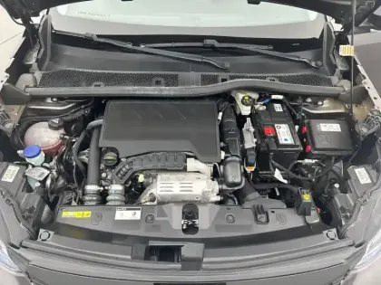 Photo 51 Peugeot 2008  PureTech 130 S&S EAT8