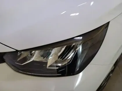 Photo 15 Peugeot 208  Hybrid 100 e-DCS6