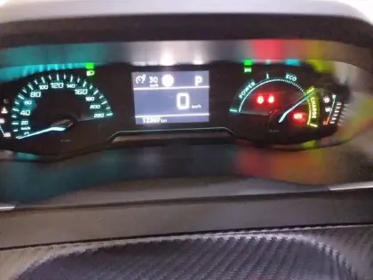 Photo 9 Peugeot 208  Hybrid 100 e-DCS6