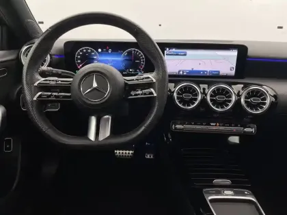 Photo 21 Mercedes Classe A  250 e 8G-DCT