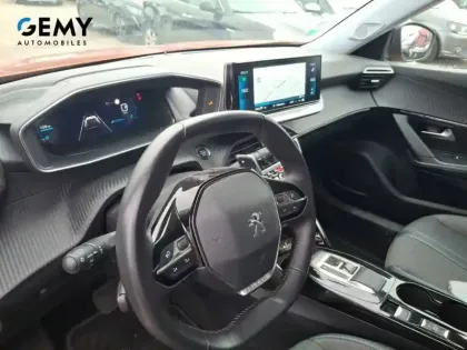 Photo 11 Peugeot 2008  PureTech 130 S&S EAT8