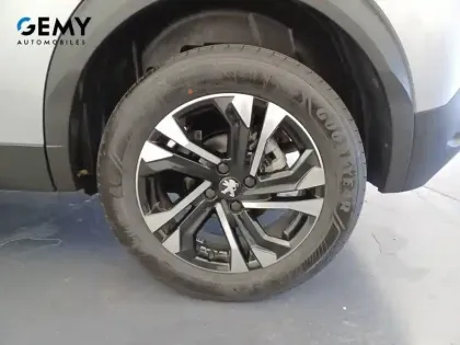 Photo 10 Peugeot 2008  PureTech 100 S&S BVM6