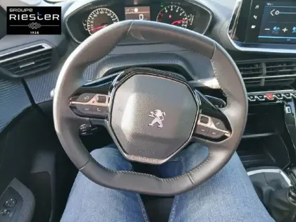 Photo 8 Peugeot 208  PureTech 100 S&S BVM6