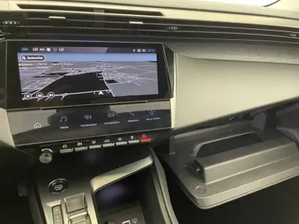 Photo 28 Peugeot 308  PureTech 130ch S&S EAT8