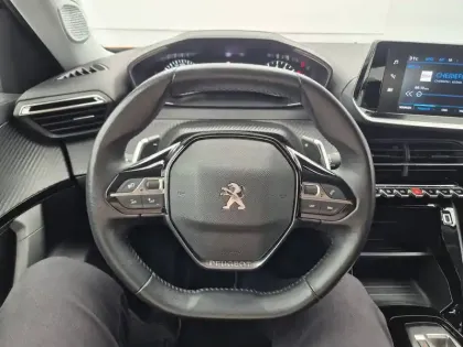 Photo 30 Peugeot 2008  PureTech 130 S&S EAT8