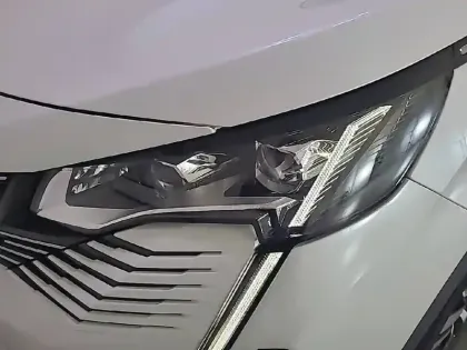 Photo 35 Peugeot 5008  BlueHDi 130ch S&S EAT8