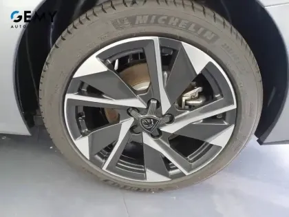 Photo 10 Peugeot 308  SW PHEV 180 e-EAT8