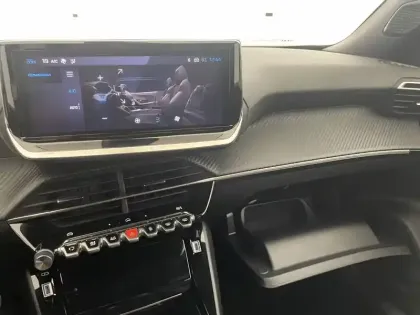 Photo 28 Peugeot 2008  PureTech 100 S&S BVM6
