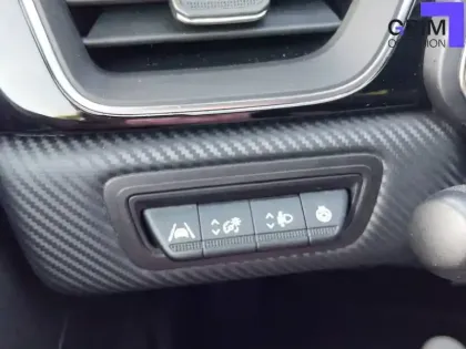 Photo 22 Renault Captur  E-Tech full hybrid 145