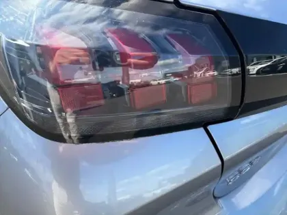 Photo 16 Peugeot 208  PureTech 75 S&S BVM5