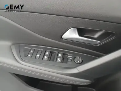 Photo 16 Peugeot 308  SW PHEV 180 e-EAT8