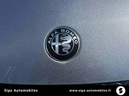 Photo 45 Alfa Romeo Junior  1.2 Ibrida 145 ch e-DCT6
