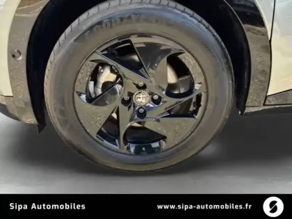 Photo 8 Alfa Romeo Junior  1.2 Ibrida 145 ch e-DCT6