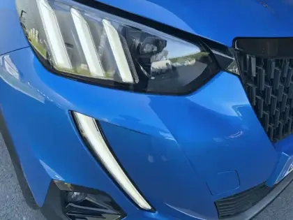 Photo 15 Peugeot 2008  PureTech 155 S&S EAT8
