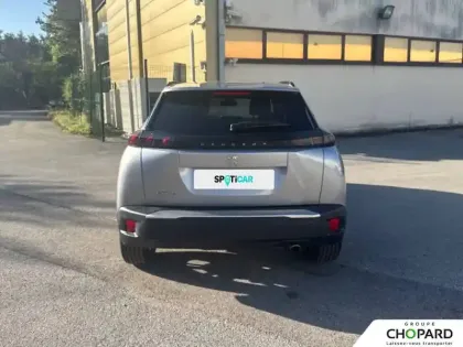 Photo 33 Peugeot 2008  BlueHDi 130 S&S EAT8