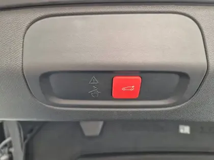 Photo 37 Peugeot 408  PHEV 225 e-EAT8