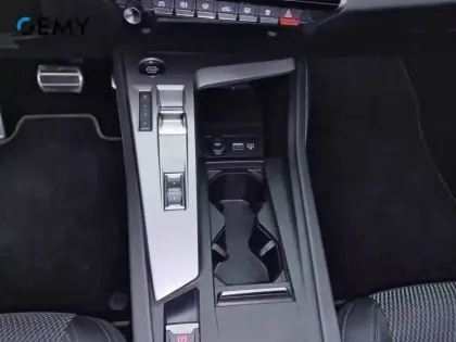 Photo 13 Peugeot 308  SW PHEV 225 e-EAT8