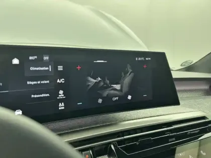 Photo 24 Peugeot 3008  Electrique 210 ch 73 kWh