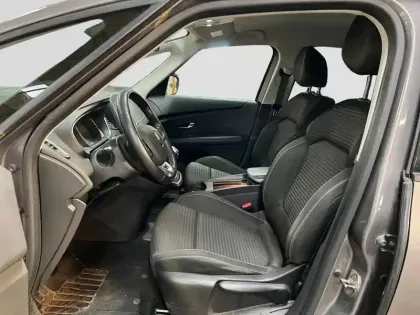 Photo 9 Renault Scenic Grand  TCe 140