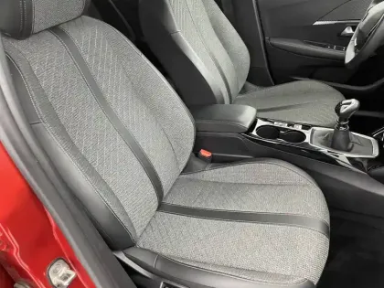 Photo 27 Peugeot 208  100 S&S BVM6