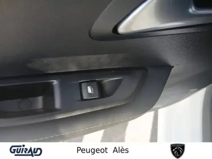 Photo 13 Peugeot 208  PureTech 100 S&S EAT8