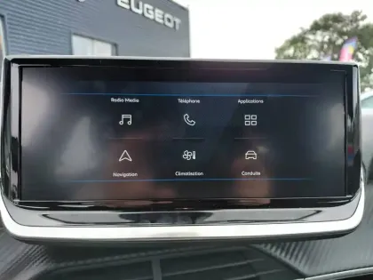 Photo 14 Peugeot 2008  Hybrid 110 ch e-DCS6