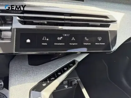 Photo 17 Peugeot 5008  Hybrid 145 ch e-DCS6