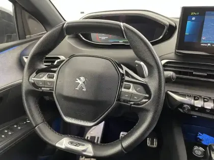 Photo 31 Peugeot 3008  Hybrid 225 e-EAT8