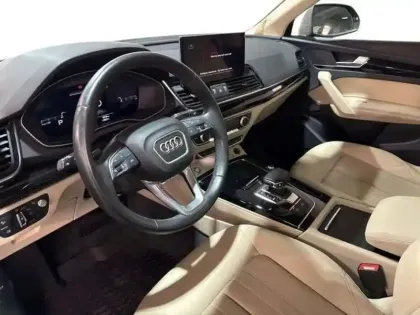Photo 8 Audi Q5 40 TDI 204 S tronic 7 Quattro Avus