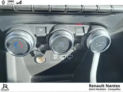 Photo 8 Renault Clio  1.6 E-Tech hybride 145ch Evolution