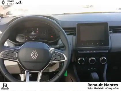 Photo 9 Renault Clio  1.6 E-Tech 145ch full hybrid Evolution - AUTO ECOLE