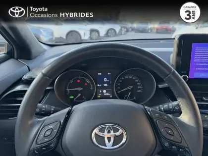 Photo 12 Toyota C-HR  1.8 Hybride 122ch Design Ultimate E-CVT