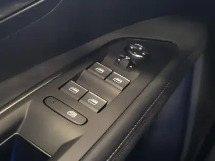 Photo 8 Peugeot 3008  Plug-in Hybrid 225ch GT e-EAT8
