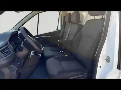 Photo 10 Renault Trafic  Fg L2H1 3T 2.0 Blue dCi 130ch Confort E6E