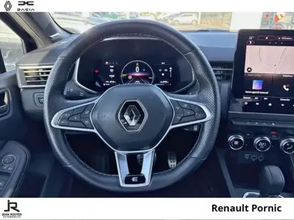 Photo 8 Renault Clio  1.6 E-Tech hybride 145ch Engineered