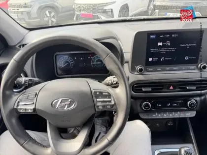 Photo 14 Hyundai Kona  1.0 T-GDi 120ch Hybrid 48V Intuitive