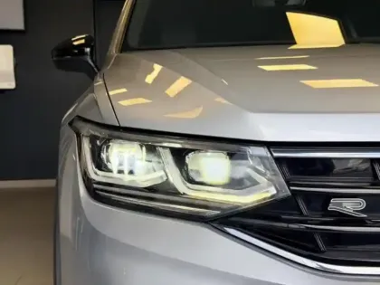 Photo 8 Volkswagen Tiguan  2.0 TDI 150ch R-Line DSG7